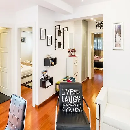 Penthouse Priuli 아파트