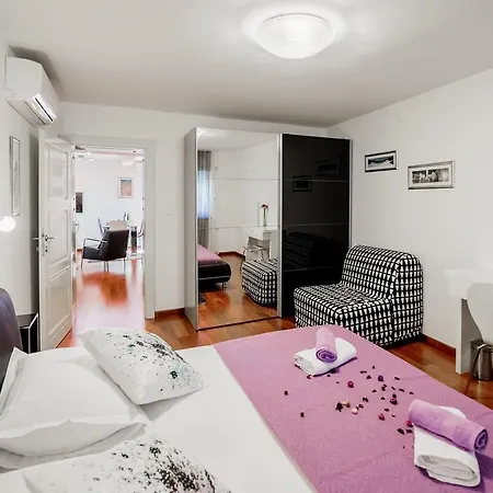 아파트 Penthouse Priuli *